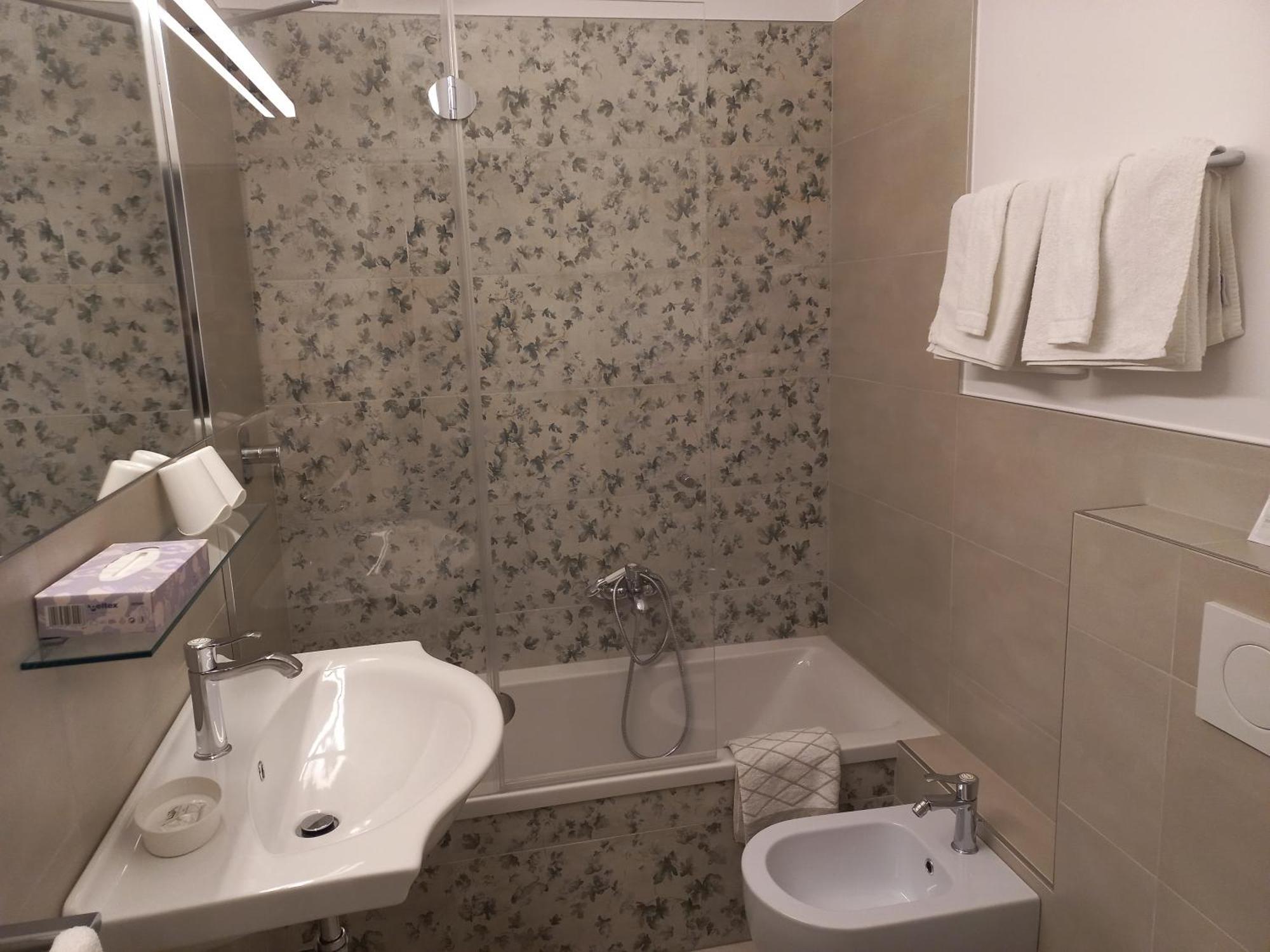 Hotel Lux Merano Chambre photo